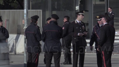 Scene from Europee, Salvini al vertice sovranista: forze dell'ordine presidiano hotel
