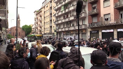 Scene from Siliva Romano è rientrata a casa a Milano: "Rispettate questo momento"