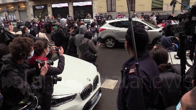 Scene from Siliva Romano è rientrata a casa a Milano: "Rispettate questo momento"