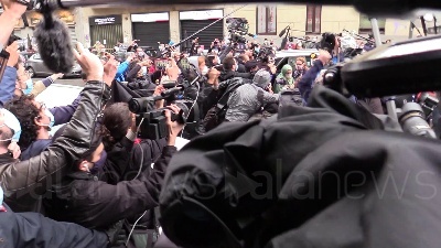 Scene from Siliva Romano è rientrata a casa a Milano: "Rispettate questo momento"