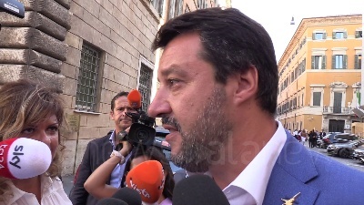 Scene from Salvini: "Proporzionale? Mi preoccupa solo il Milan. Da Regioni referendum"