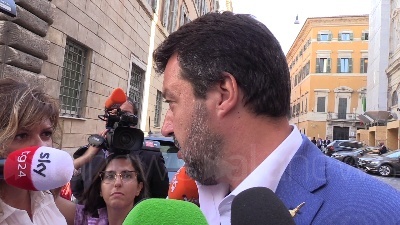 Scene from Salvini: "Proporzionale? Mi preoccupa solo il Milan. Da Regioni referendum"