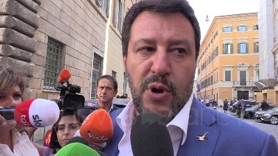 Scene from Salvini: "Proporzionale? Mi preoccupa solo il Milan. Da Regioni referendum"