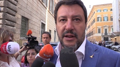 Scene from Salvini: "Proporzionale? Mi preoccupa solo il Milan. Da Regioni referendum"