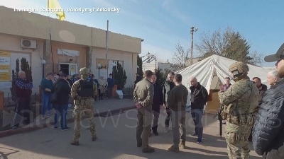 Scene from Ucraina, Zelensky visita la regione di Kherson in parte occupata dalla Russia