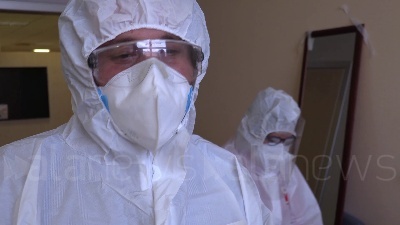 Scene from Il virus non ferma il referendum, l'Italia al voto anche nei reparti Covid degli ospedali