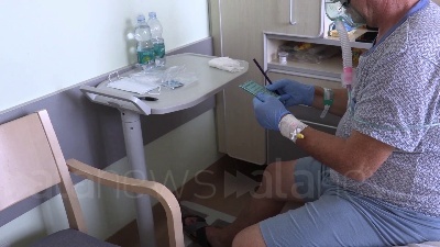 Scene from Il virus non ferma il referendum, l'Italia al voto anche nei reparti Covid degli ospedali