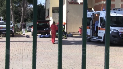 Scene from Si aggrava la situazione alla casa di riposto Giovanni XXIII interviene la Protezione civile