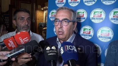 Scene from Forza Italia: "La forza delle donne per la crescita della Campania"