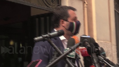 Scene from Riforma Fisco, Salvini: "Lega punta su semplificazione e taglio tasse. Obiettivo è flat tax"