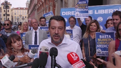 Scene from Milano, Salvini: "Sala è classista e razzista, discrimina chi non ha una Tesla"