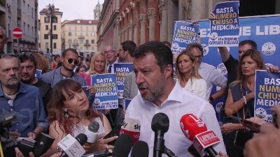 Scene from Milano, Salvini: "Sala è classista e razzista, discrimina chi non ha una Tesla"