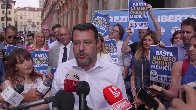 Scene from Milano, Salvini: "Sala è classista e razzista, discrimina chi non ha una Tesla"