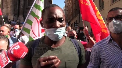 Scene from Whirlpool, Soumahoro: "Chiediamo dignità e lavoro al governo per rilanciare il Sud"