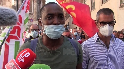Scene from Whirlpool, Soumahoro: "Chiediamo dignità e lavoro al governo per rilanciare il Sud"