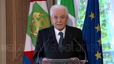 Scene from Mattarella: "Classe dirigente costruisca politiche anziché guardare i sondaggi"