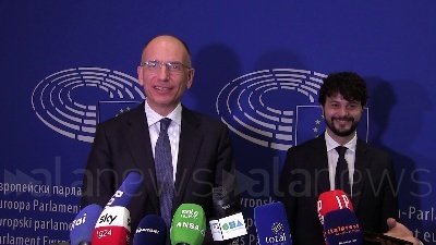 Scene from Letta interrompe punto stampa: "Salutavo la Presidente del Parlamento europeo"