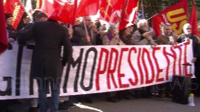 Scene from "Maduro legittimo presidente": presidio davanti ambasciata Venezuelana