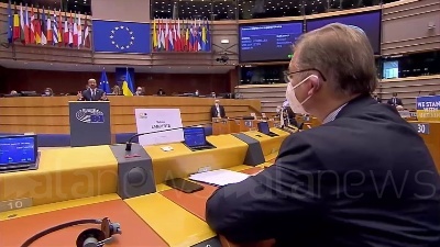 Scene from Ucraina, Michel: "Su adesione Ucraina l'Ue sia all'altezza momento"