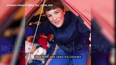 Scene from Undicenne inglese dorme in tenda da 500 notti per beneficenza: il videoracconto