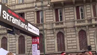 Scene from Stramilano, al via la mezza maratona cittadina