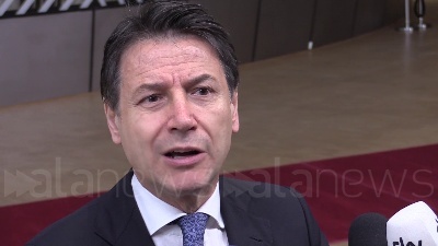 Scene from Regno Unito, Conte: "Mi sono congratulato con amico Johnson"