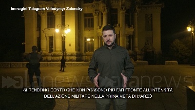 Scene from Ucraina, Zelensky: "I russi accumulano forze vicino a Mariupol"