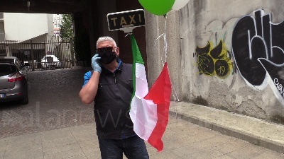 Scene from Milano, protesta dei tassisti: "Regione Lombardia non ha soldi, siamo stati dimenticati"