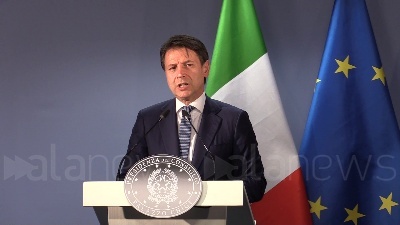 Scene from Amministrative, Conte: "Test regionale"