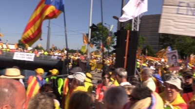 Scene from Davanti Parlamento Ue, 10mila catalani