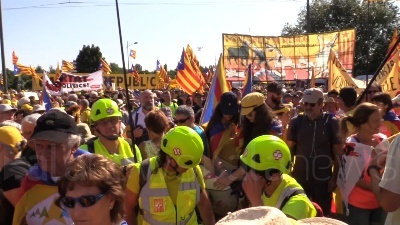 Scene from Davanti Parlamento Ue, 10mila catalani