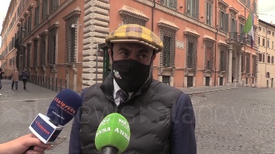 Scene from Speranza, Paragone: "Salvini ha votato fiducia, non può più lamentarsi altrimenti è sbirulino"