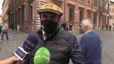 Scene from Speranza, Paragone: "Salvini ha votato fiducia, non può più lamentarsi altrimenti è sbirulino"
