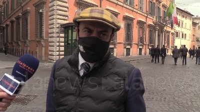 Scene from Speranza, Paragone: "Salvini ha votato fiducia, non può più lamentarsi altrimenti è sbirulino"
