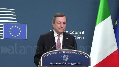 Scene from Ue, Draghi: "Gestione della crisi agroalimentare e tetto sui prezzi del gas"