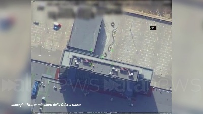 Scene from Ucraina, la Russia rivendica l'attacco di un centro commerciale a Kiev