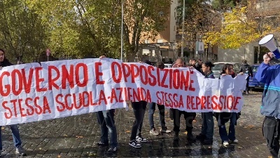 Scene from Roma, anche il PD contestato dagli studenti in protesta: "Non strumentalizzateci per consenso"