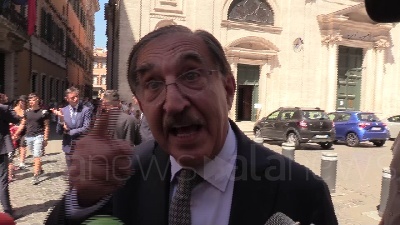 Scene from Governo, La Russa: "La corda di Conte si è spezzata, loro attaccati alla poltrona"