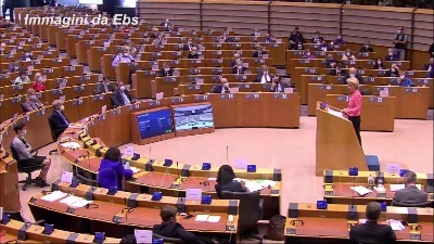 Scene from Migranti, Von der Leyen: "Tutta Europa deve fare sua parte"