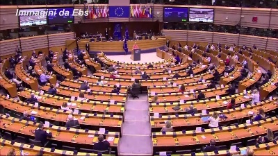 Scene from Migranti, Von der Leyen: "Tutta Europa deve fare sua parte"