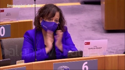 Scene from Migranti, Von der Leyen: "Tutta Europa deve fare sua parte"