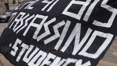 Scene from Cospito, presidio anarchici davanti Tribunale Milano: "Stato assassino"