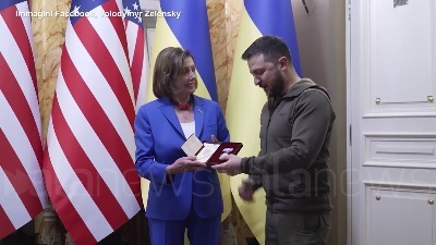Scene from Ucraina, Pelosi a Kiev: "La vostra battaglia è per tutti, qui per dirvi grazie"