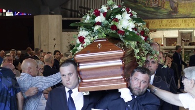 Scene from Funerali Luis Suarez: centinaia i presenti a Milano