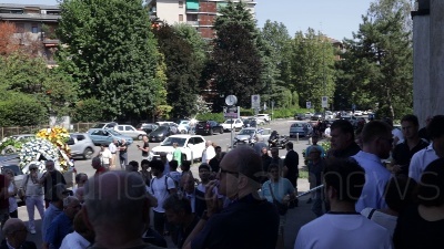 Scene from Funerali Luis Suarez: centinaia i presenti a Milano