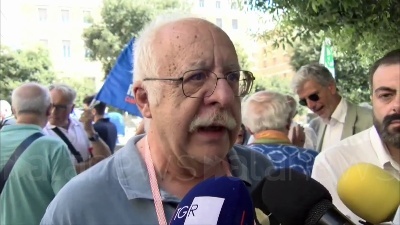 Scene from Acqua pubblica, corteo a Napoli: "Fico e Manfredi ascoltateci"