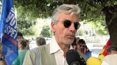 Scene from Acqua pubblica, corteo a Napoli: "Fico e Manfredi ascoltateci"