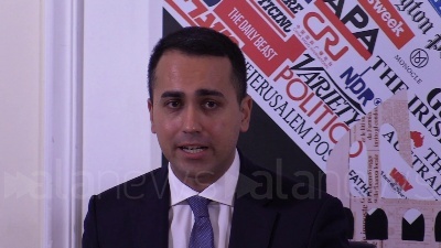 Scene from Coronavirus, Di Maio: "Notizie falsi contagi danneggiano Italia"