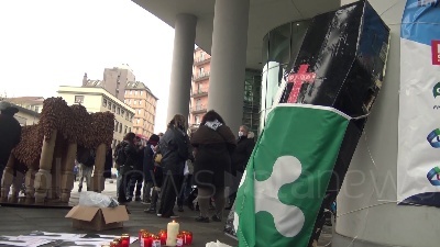 Scene from Milano, sciopero lavoratori pubblica amministrazione: "È il momento giusto per farlo"