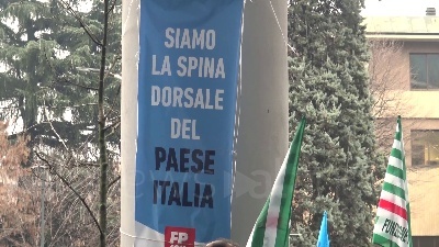 Scene from Milano, sciopero lavoratori pubblica amministrazione: "È il momento giusto per farlo"